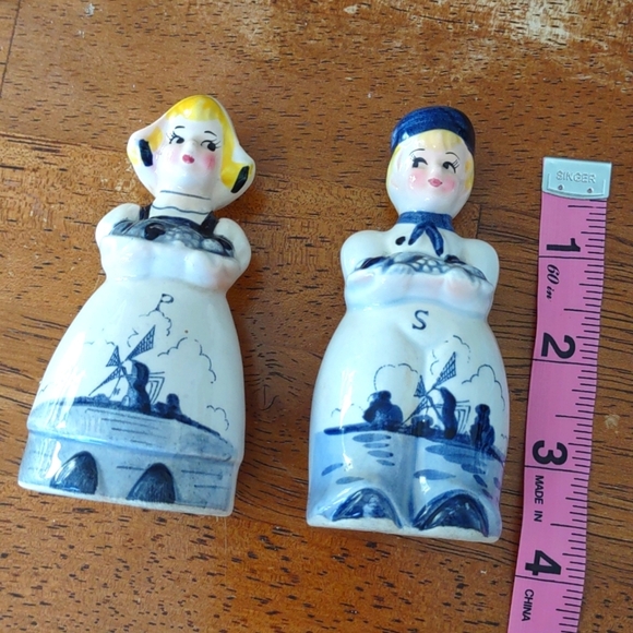 Cute Dutch Boy and Girl Salt and Pepper Shaker - Picture 6 of 6